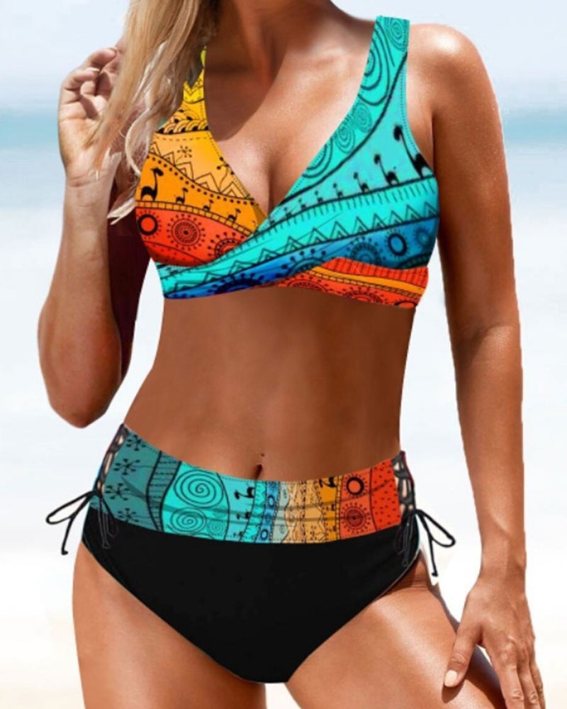 Aldiva - Bikini mit buntem Badeanzug