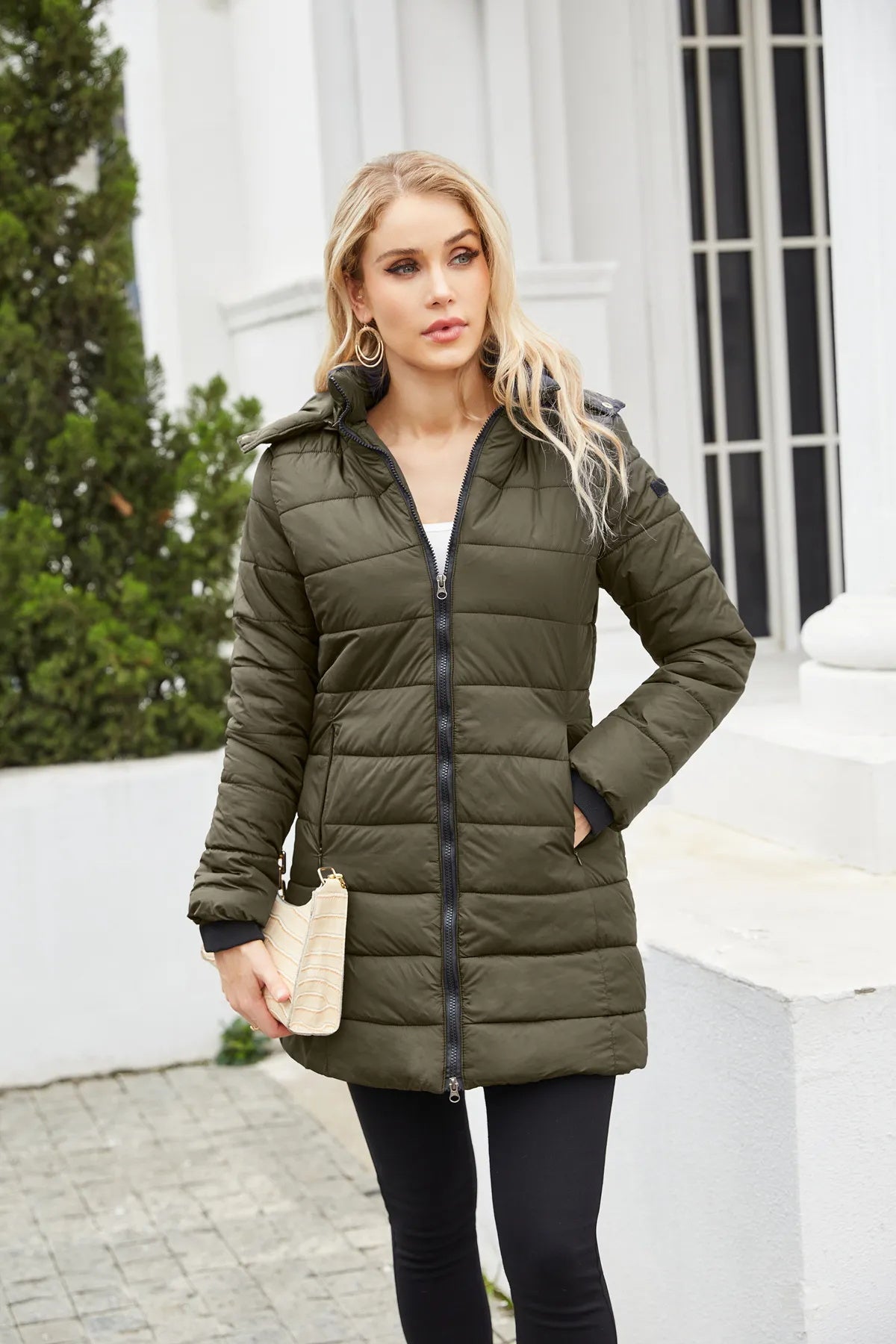 Lillymoda | Claire – Maßgeschneiderter, wattierter Wintermantel mit Kapuze
