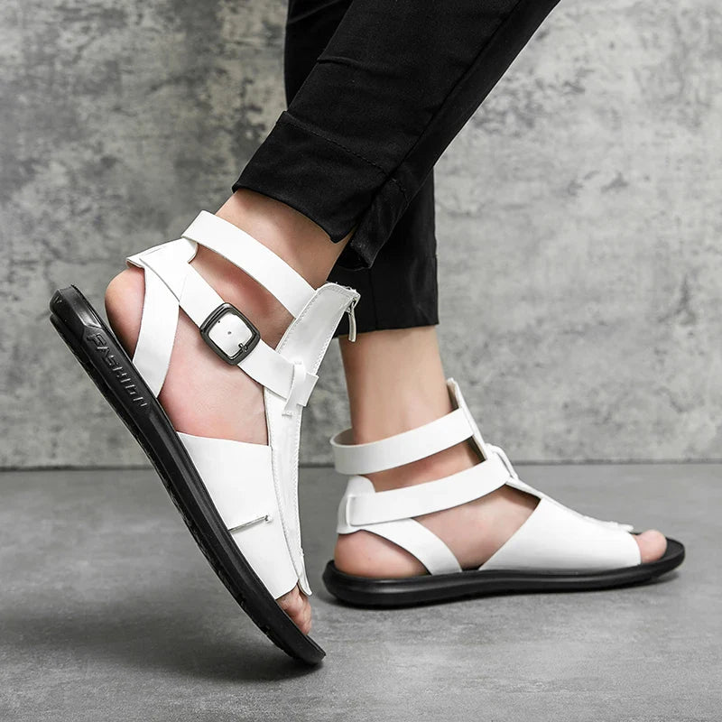 Kaiden - Flache Ledersandalen im römischen Stil