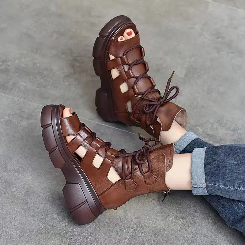Kendra - Sandalen mit Keilabsatz und Knöchelriemen