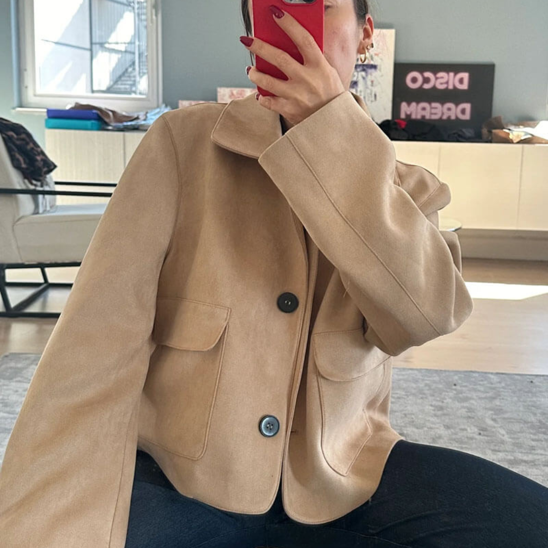 Alexia Jacke | Stilvolle Damenjacke in Wildlederoptik mit Langarm