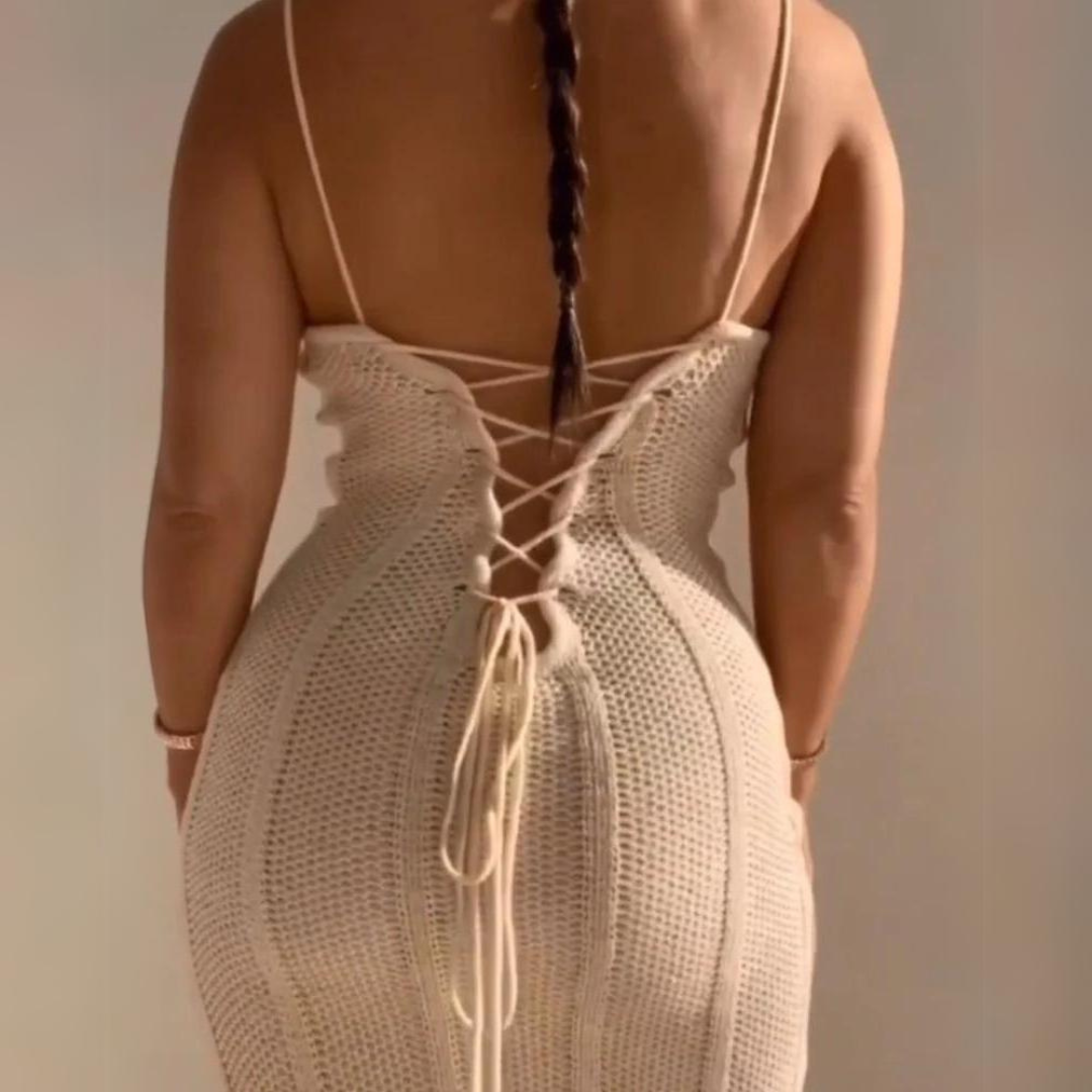 Renate Kleid | Modisches, figurbetontes Maxikleid mit Trägern aus Strick