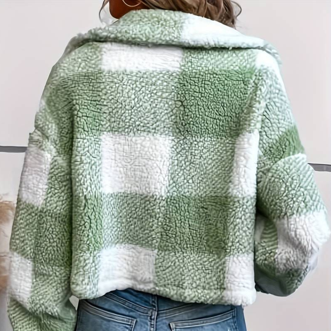 Helga Mantel | Karierte Teddyjacke mit Knopfleiste
