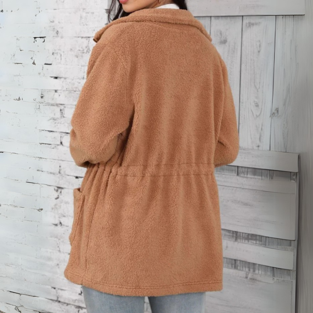 Nina Plüschjacke | Kuschelige Jacke für kalte Wintertage
