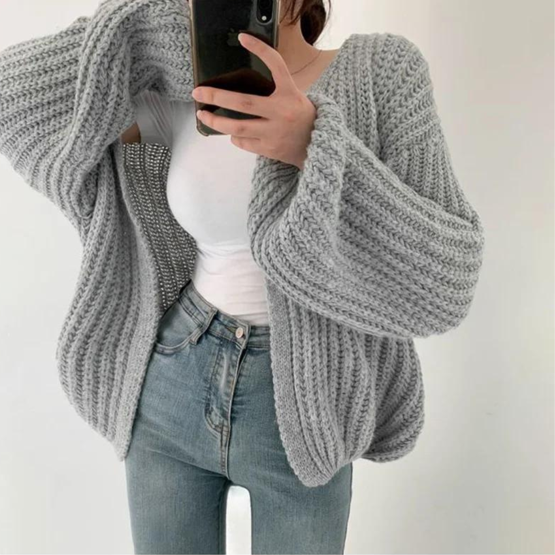 Helga Strickjacke | Gemütliche, lockere Strickjacke im Vintage-Stil mit Ballonärmeln