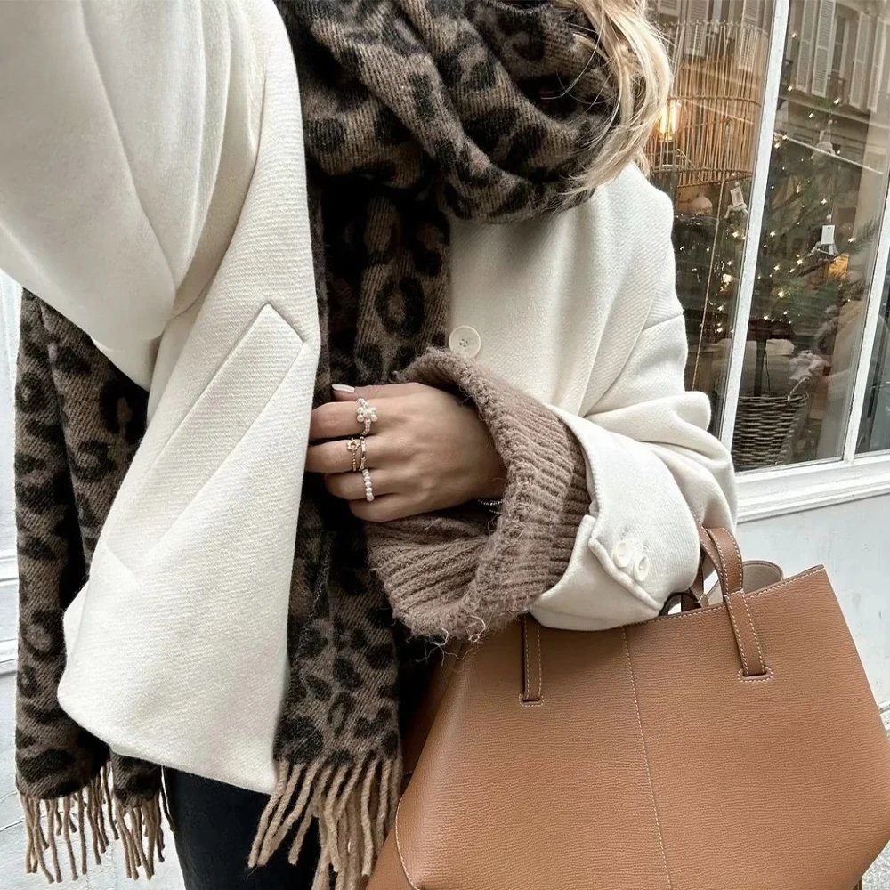 Lillymoda | Camille - Eleganter Daunenmantel mit Vintage-Kragen