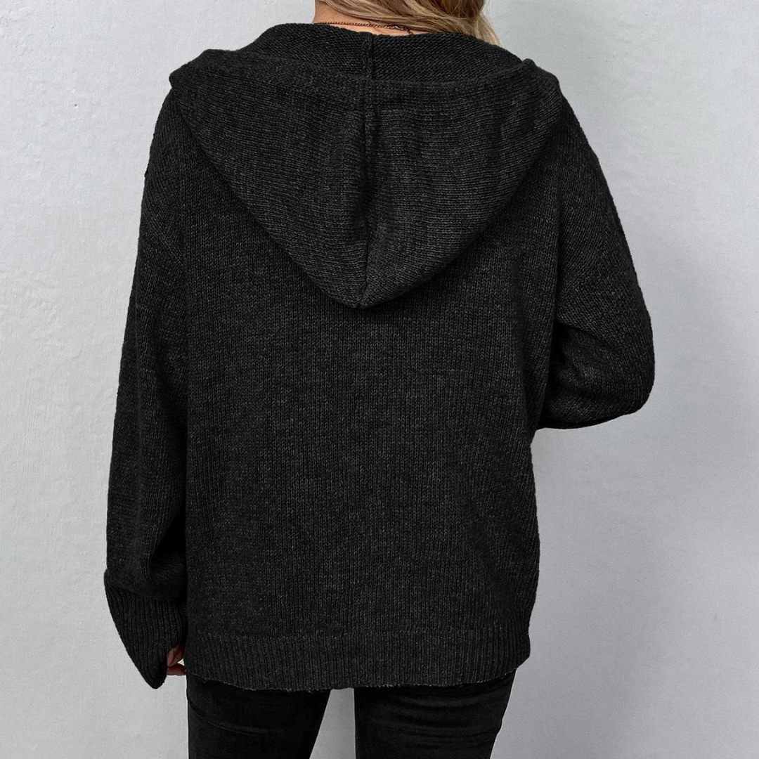 Lena Strickjacke | Klassische Kapuzen-Strickjacke mit Knopfleiste und langen Ärmeln