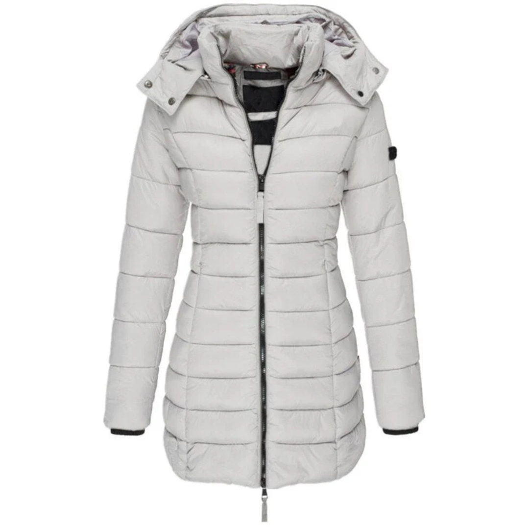 Mayla Jacke | Die beste und kuscheligste Daunenjacke mit Kapuze und Reißverschluss