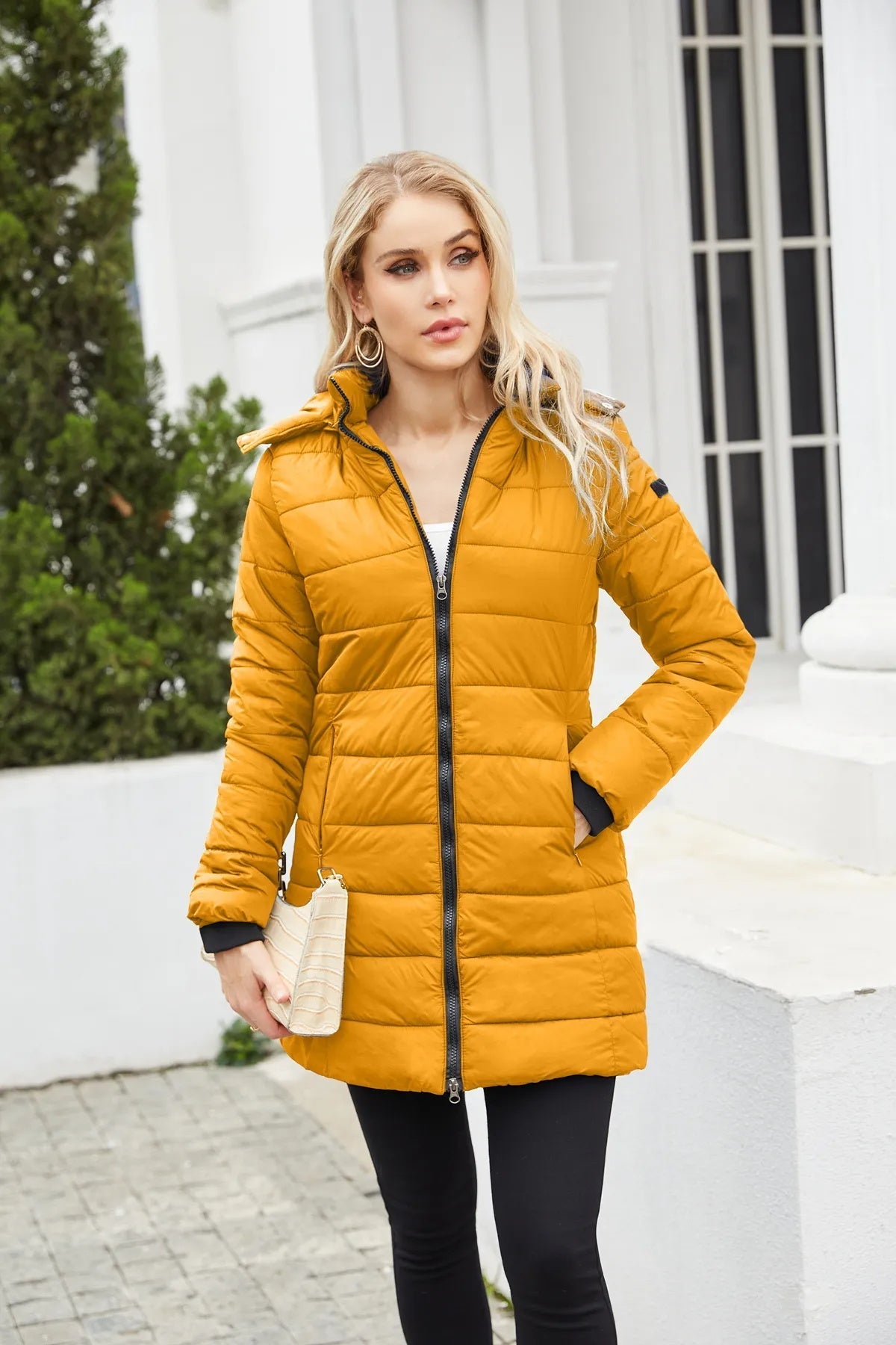 Lillymoda | Claire – Maßgeschneiderter, wattierter Wintermantel mit Kapuze