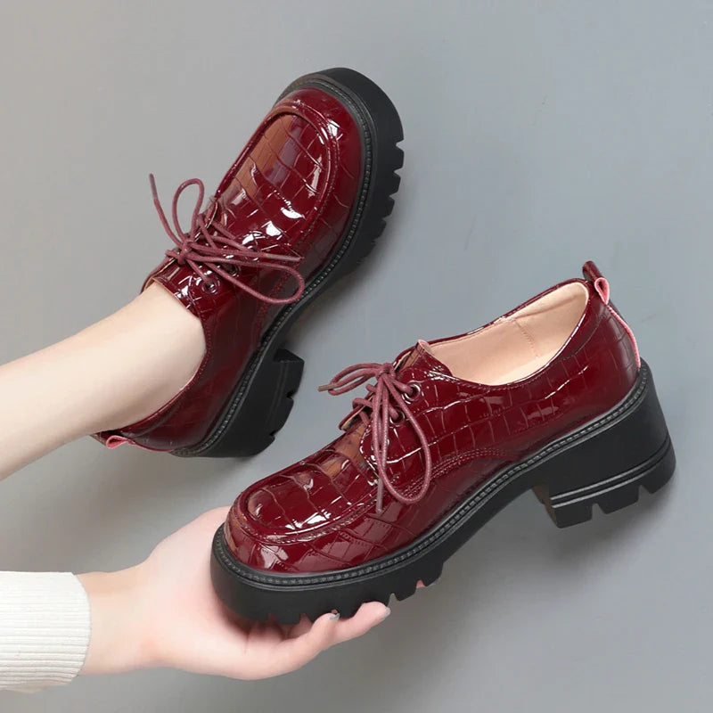 Xantina - Halbschuhe aus echtem Leder mit Plateau
