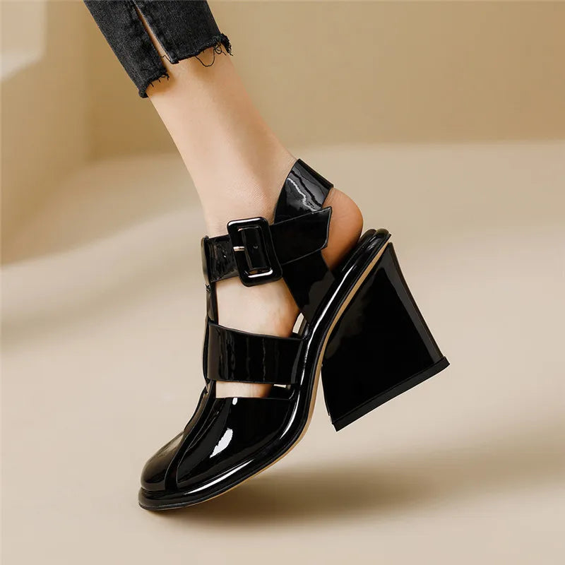 Quorra - Elegante Römerstil Gladiator Sandalen