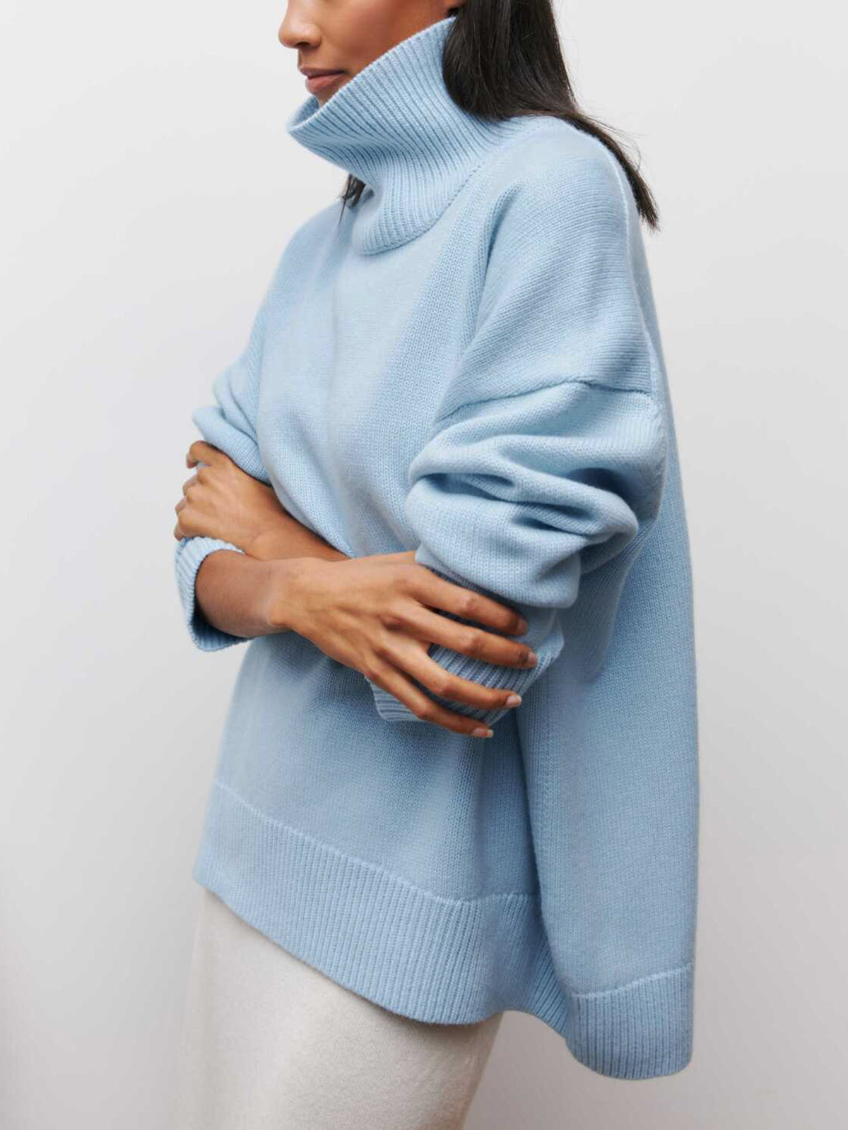 Cloudless Sky Rollkragenpullover - Oversize Damen-Strickmode - Maria