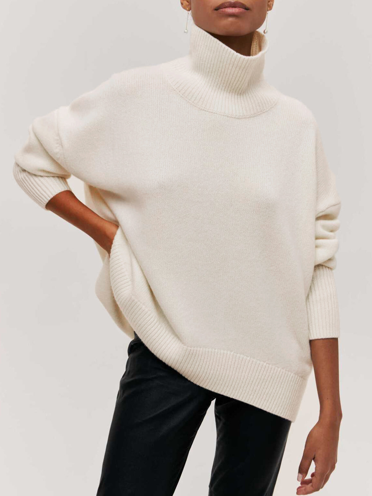 Cloudless Sky Rollkragenpullover - Oversize Damen-Strickmode - Maria