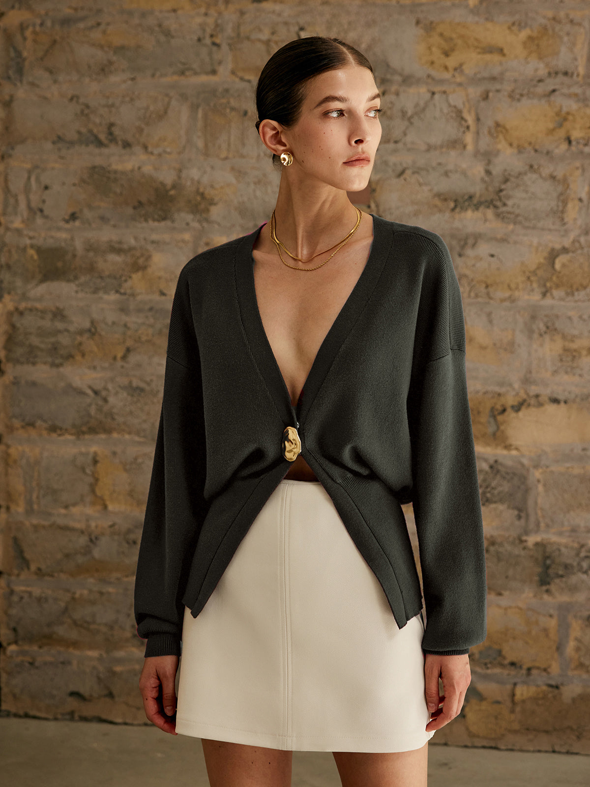 Goldener Knopf Schlichtes Cardigan