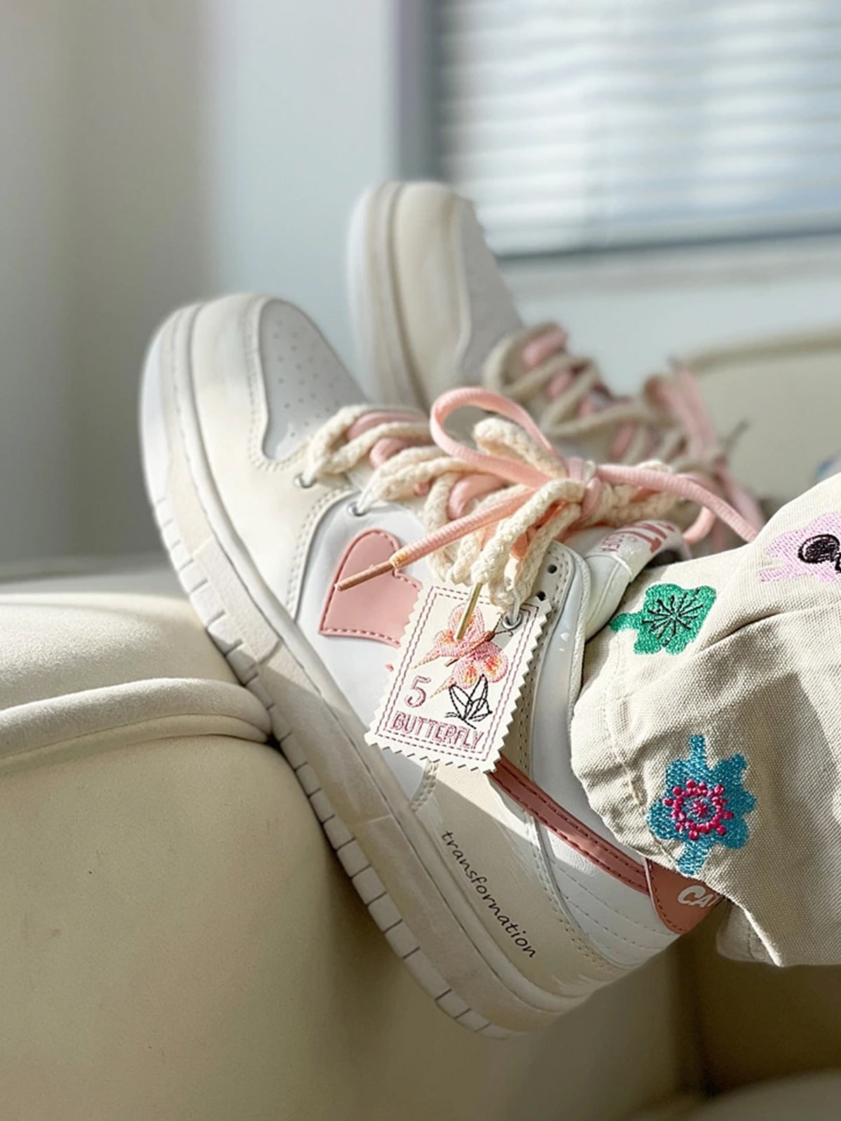 Euan - Schwebende Herz Rosa Schmetterling Skate Schuhe