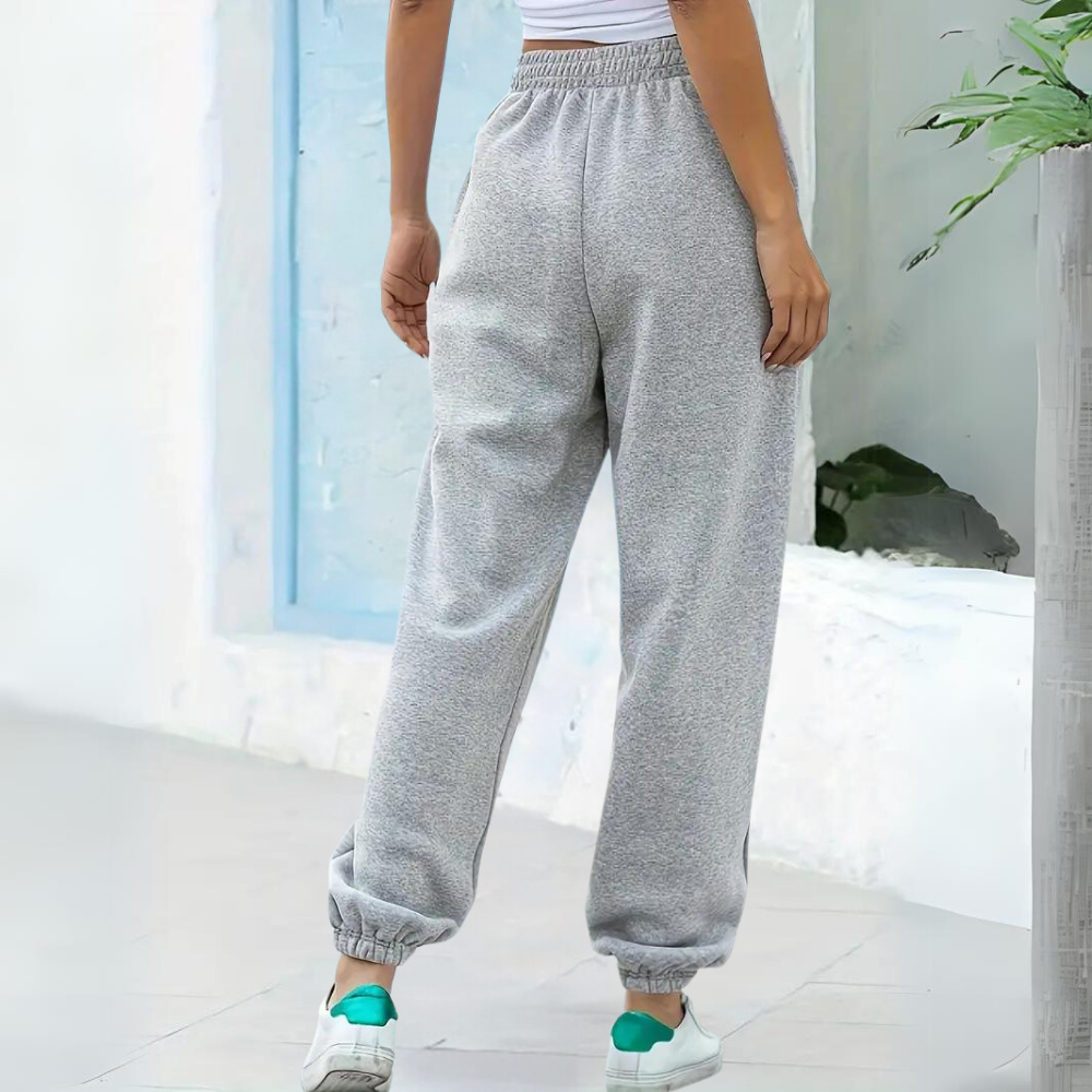 Izzy - Bequeme Freizeithose für Damen
