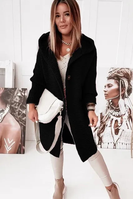 Amelia - Strickstrickjacke mit Kapuze und Knöpfen