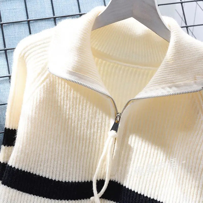 Rochelle - Stylischer Streifenpullover mit Reißverschlusskragen