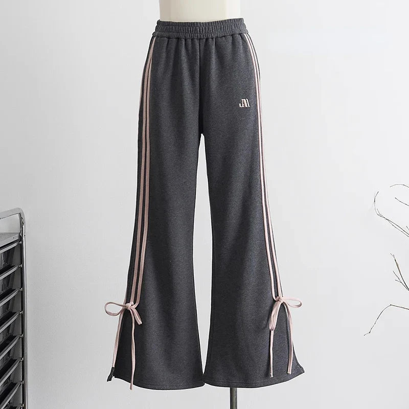 Rachel - Gestreifte Sweatpants mit Schleifenbindung und weitem Bein