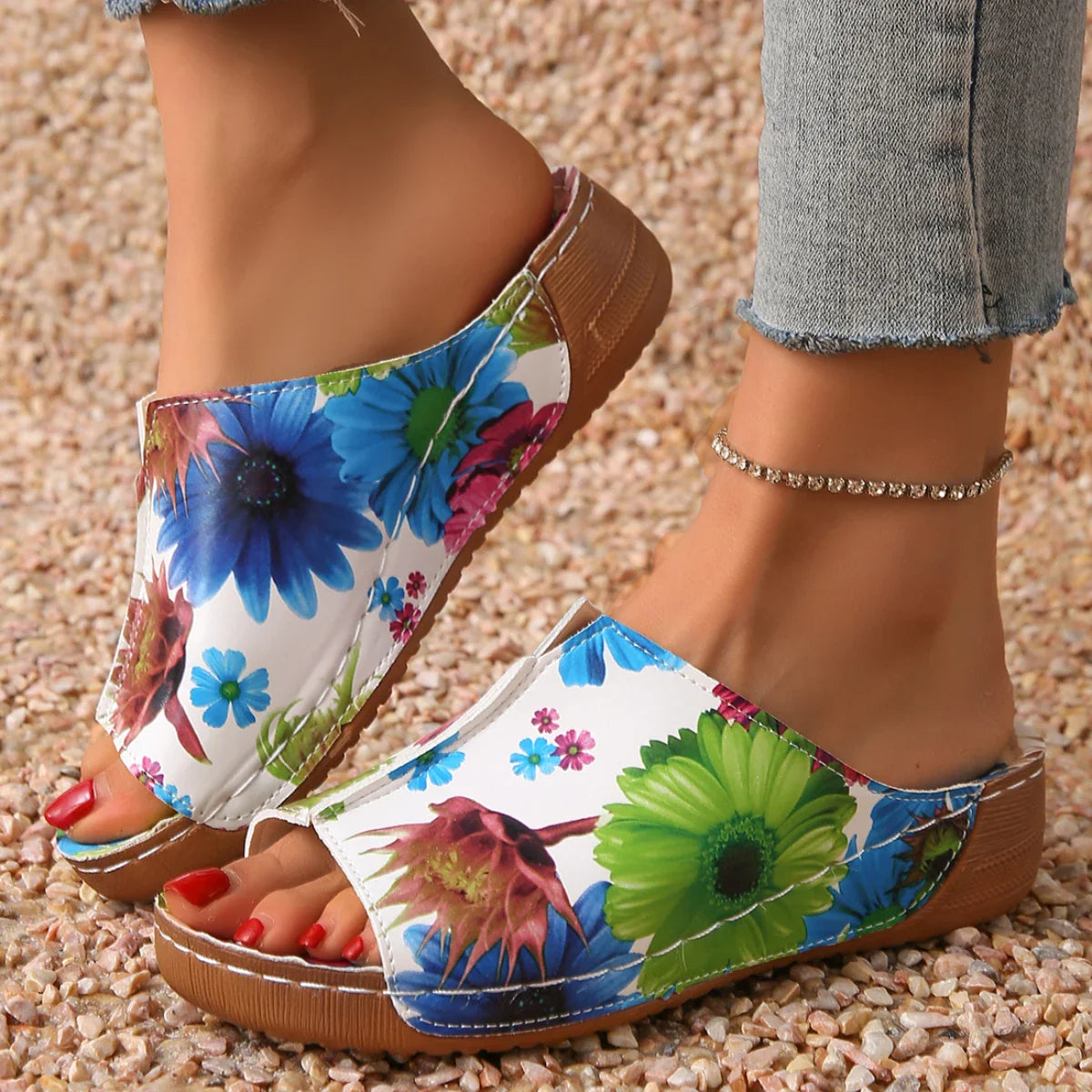 Gail - Offene Damen-Keilsandalen