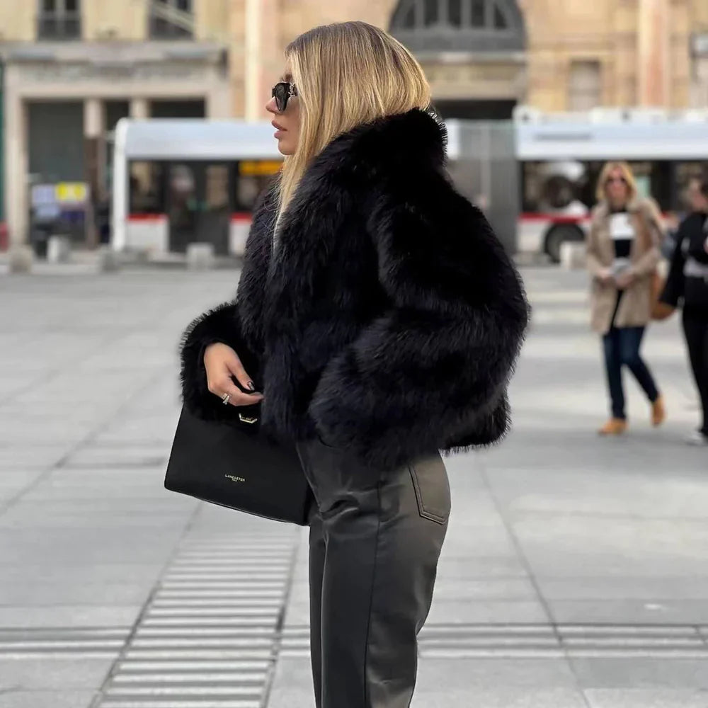 Lillymoda | Alice - Pelzige Cropped Winterjacke für Frauen