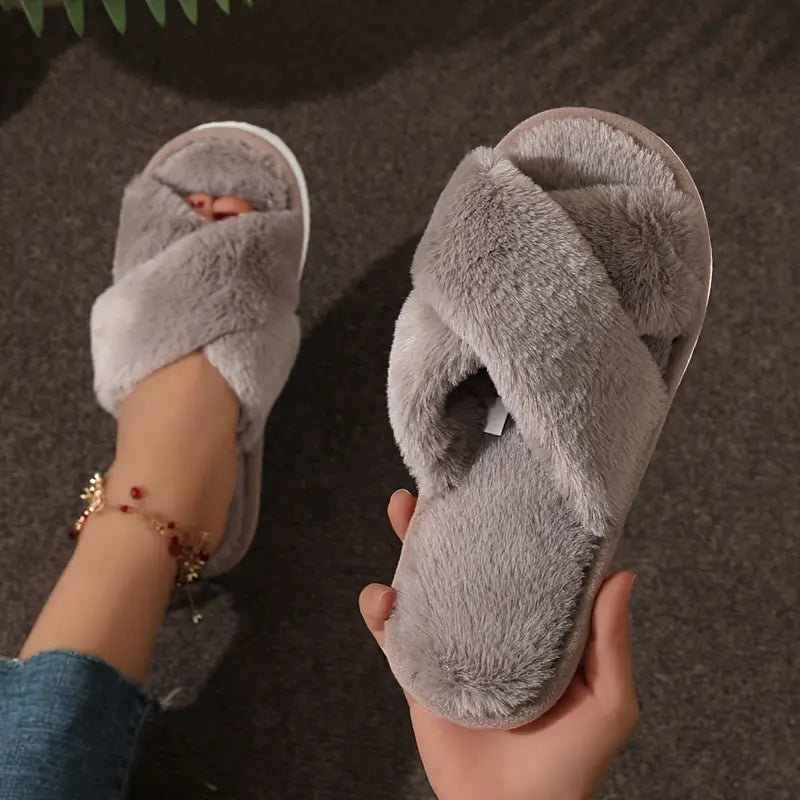Odella - Warme Crisscross Hausschuhe für Damen