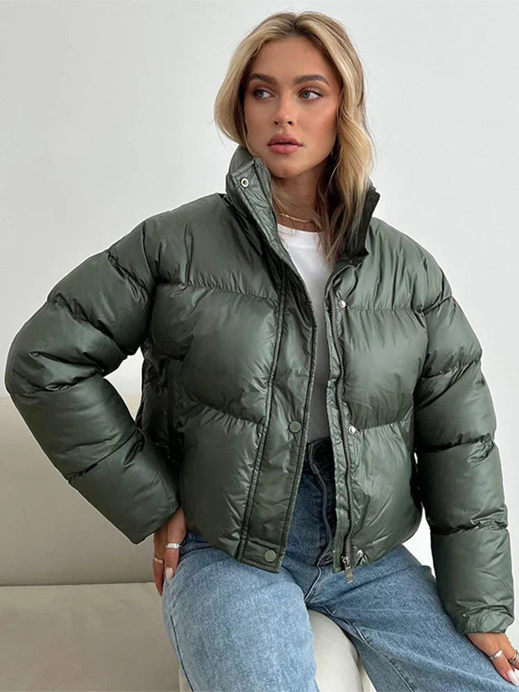 Moderne, warme, kurze Pufferjacke Damen