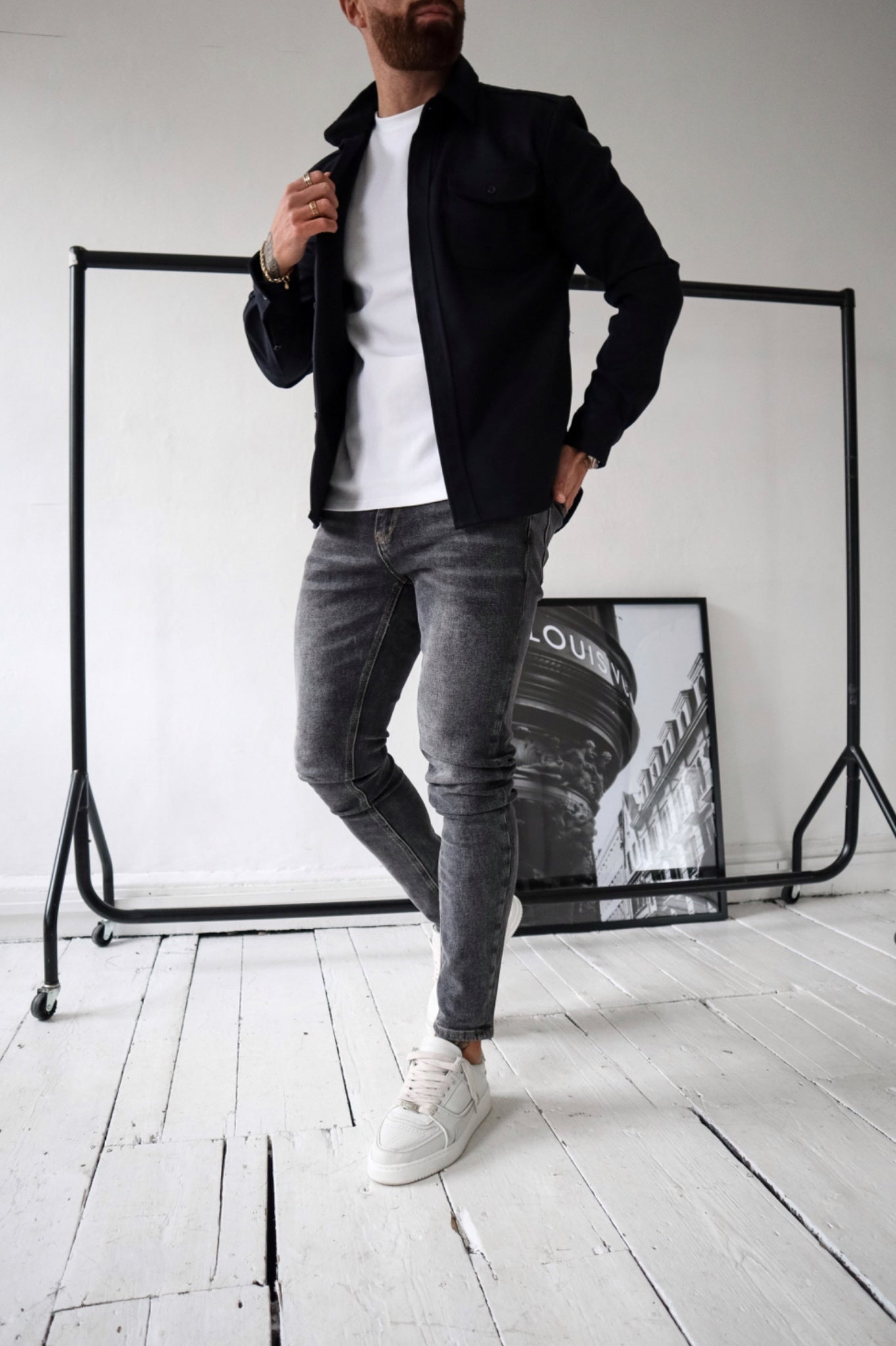 Overshirt – Langärmliges Herrenhemd mit Brusttaschen und Knöpfen