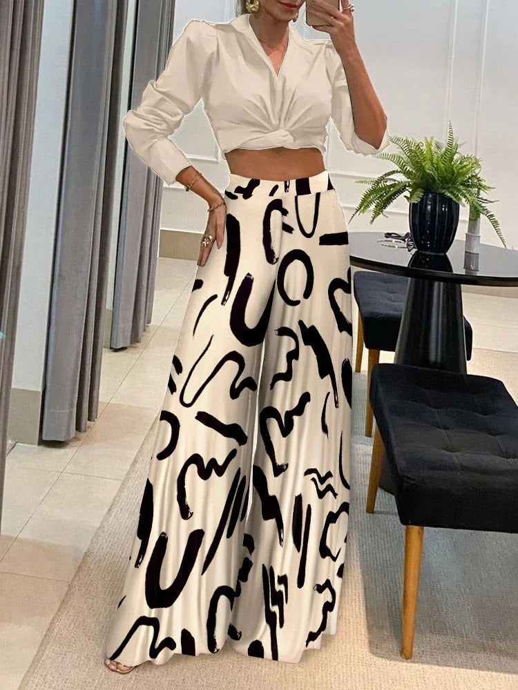 Karlie - Weite Damen-Hose mit hohem Bund und Print