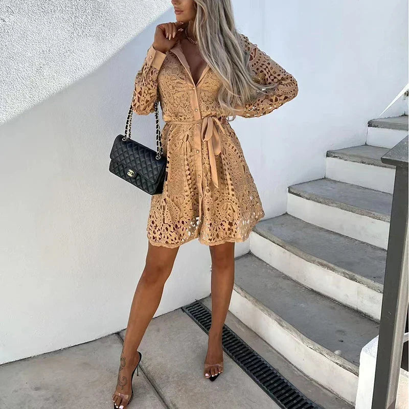 Lillymoda | Athena - Modernes Kleid mit Spitzenkragen