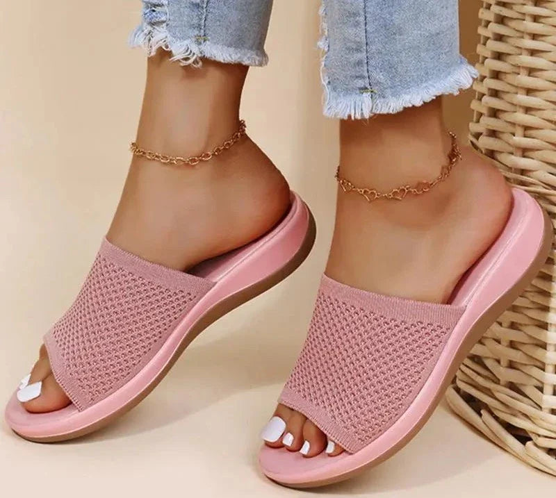 Allie - Flache Sandalen für drinnen und draußen