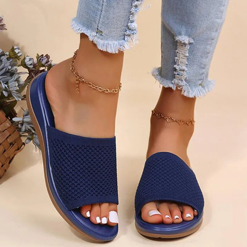 Allie - Flache Sandalen für drinnen und draußen
