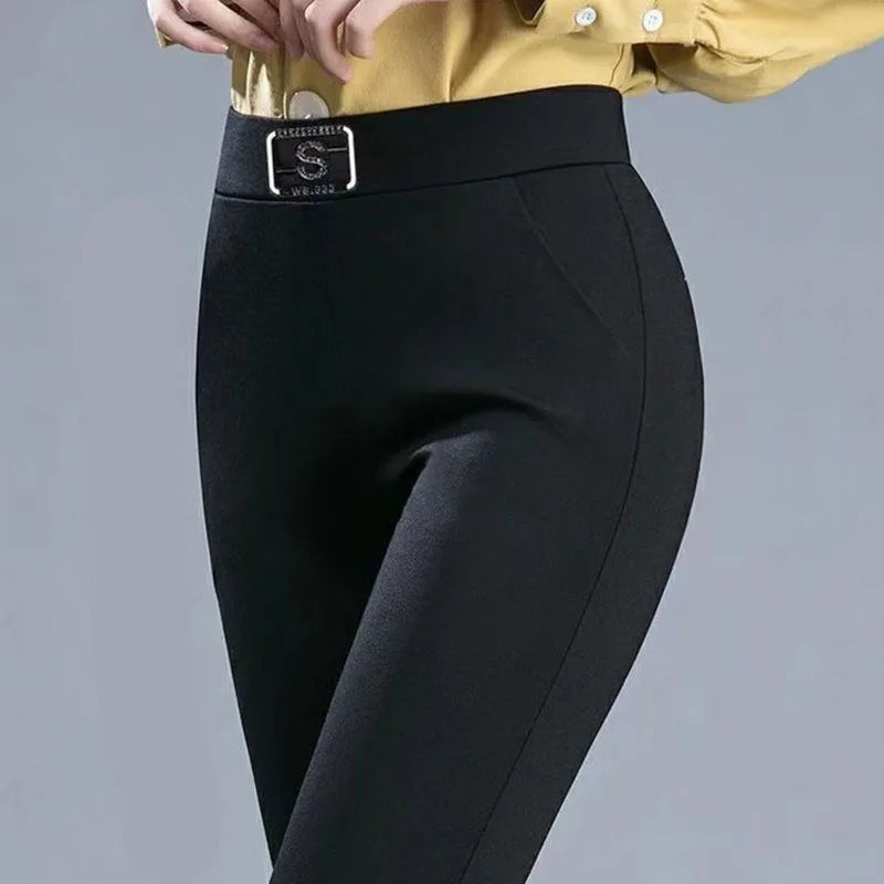 Braylie - Bleistifthose mit elastischen Rauten mit hoher Taille