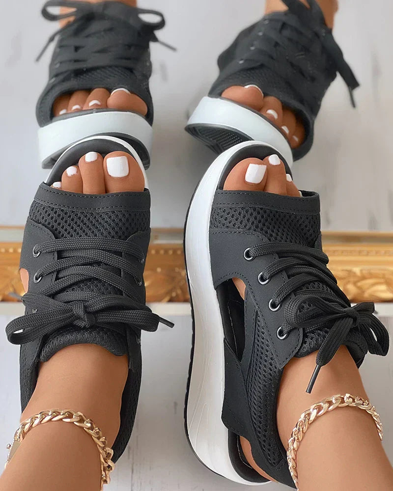 Rubie - Orthopädische Muffin-Sandalen mit Ausschnitt und Schnürung