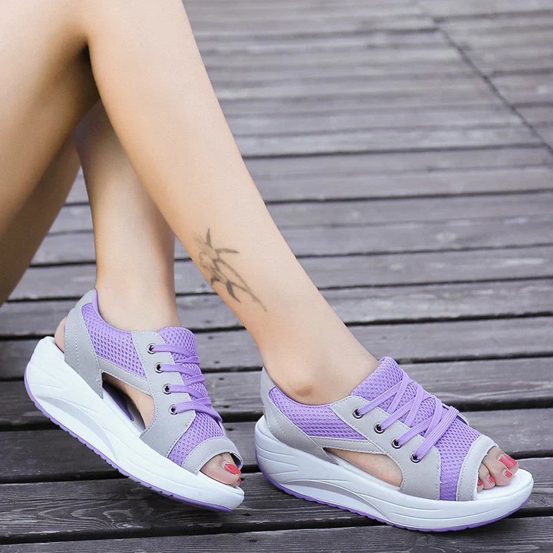 Rubie - Orthopädische Muffin-Sandalen mit Ausschnitt und Schnürung