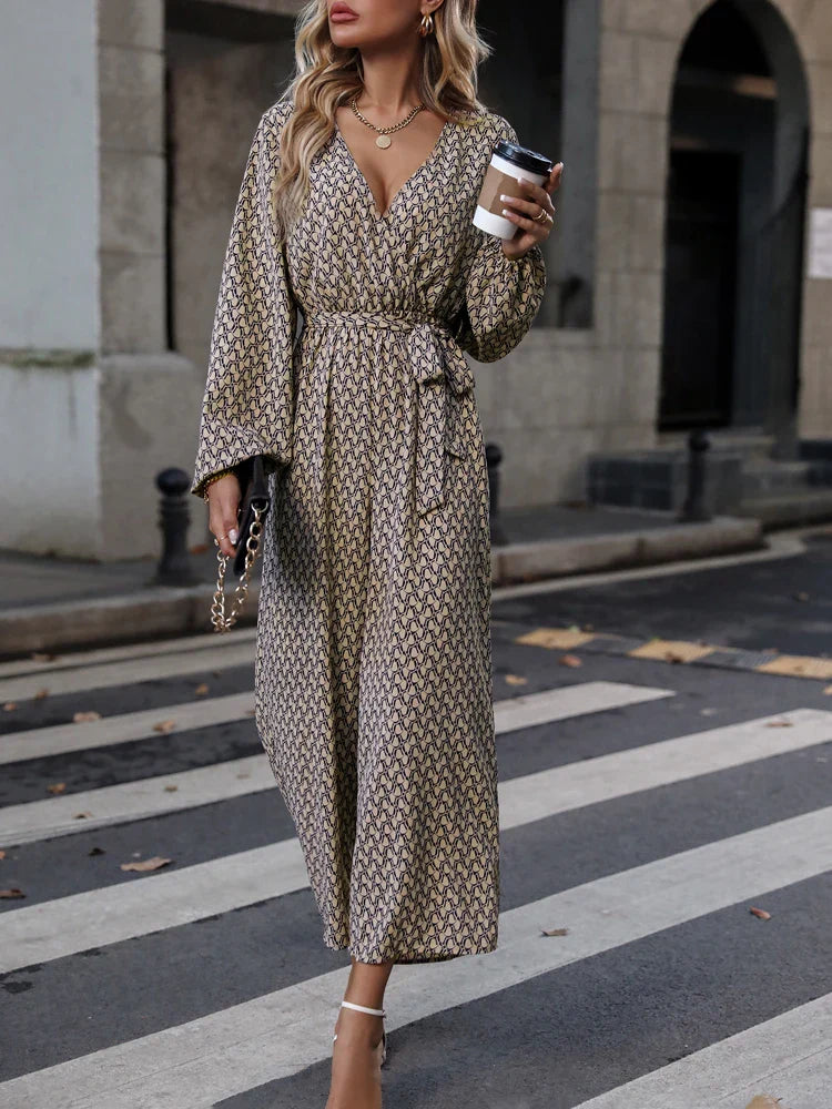 Farah - Modischer, langärmliger Jumpsuit mit V-Ausschnitt