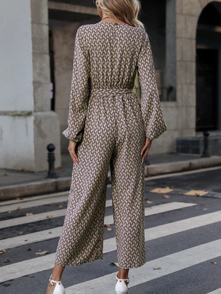 Farah - Modischer, langärmliger Jumpsuit mit V-Ausschnitt