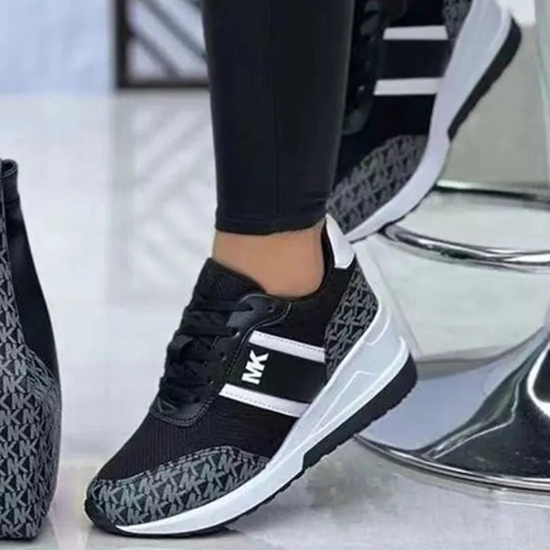 Tove - Bequeme Low-Top-Sneaker mit Streifenakzent