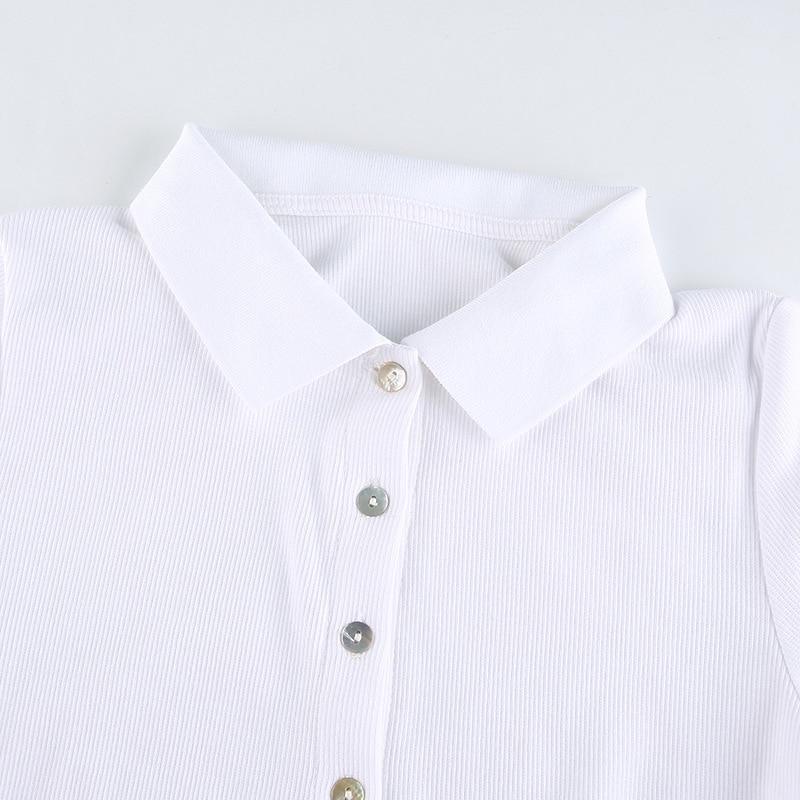 Gecropptes Damen-Poloshirt mit Knopfleiste