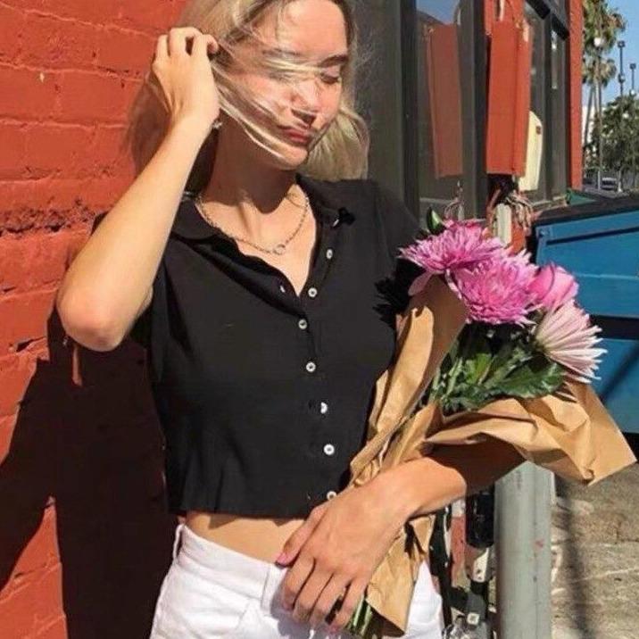 Gecropptes Damen-Poloshirt mit Knopfleiste