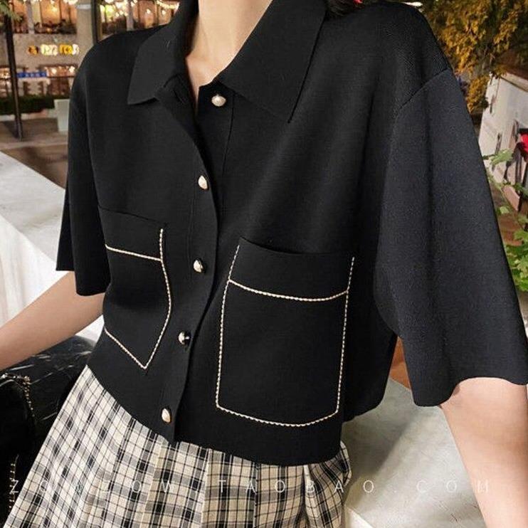 Damen-Poloshirt mit kontrastreichen Verzierungen