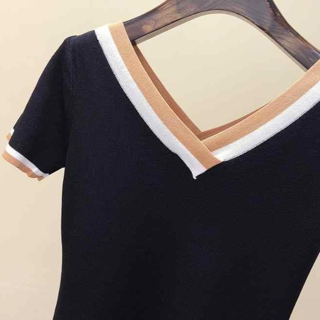 Damen-T-Shirt mit V-Ausschnitt und Kontrastbesatz