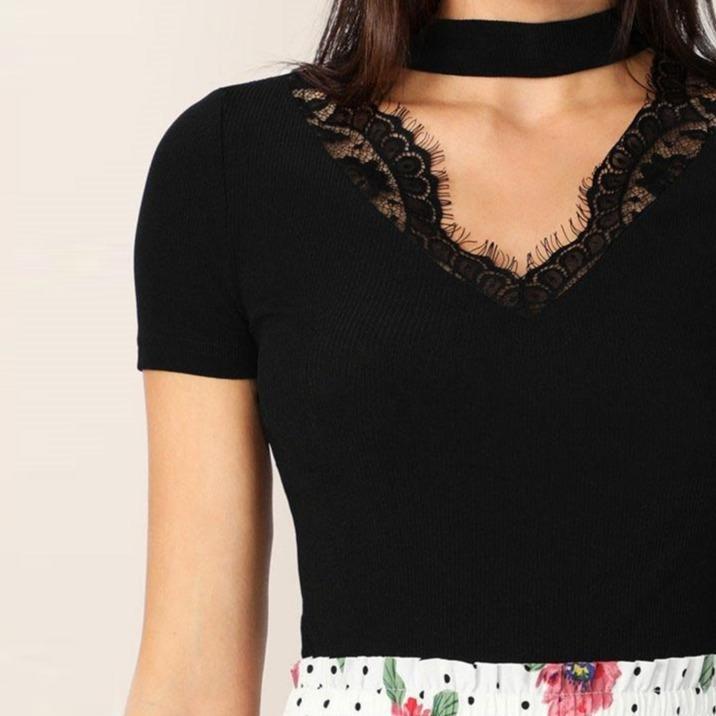Damen-T-Shirt mit V-Ausschnitt und Spitze