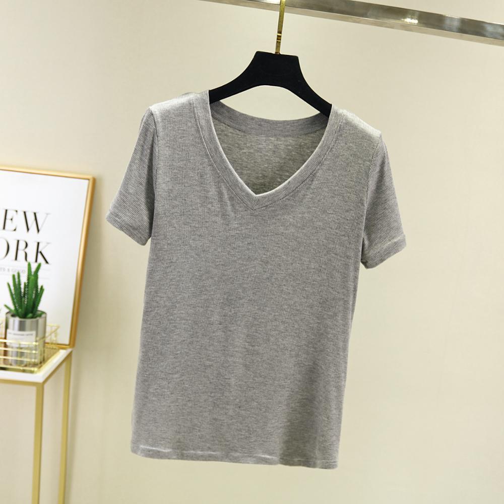 Locker geschnittenes Damen-T-Shirt mit V-Ausschnitt