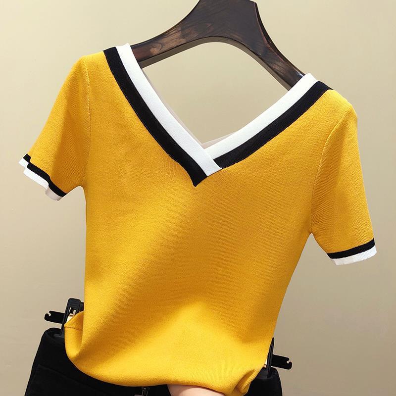 Damen-T-Shirt mit V-Ausschnitt und Kontrastbesatz