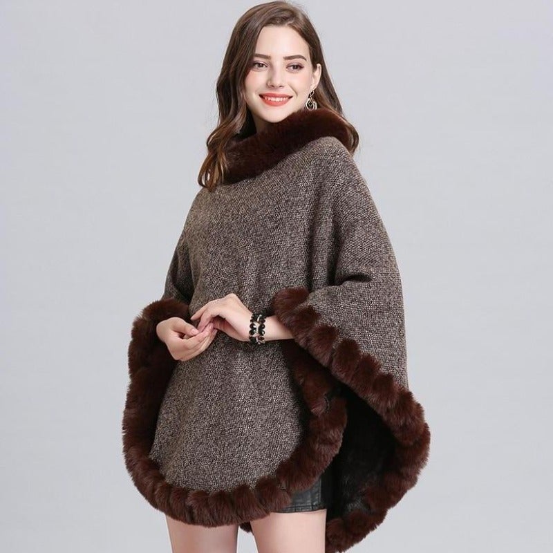 Poncho-Pullover für Damen mit Fell