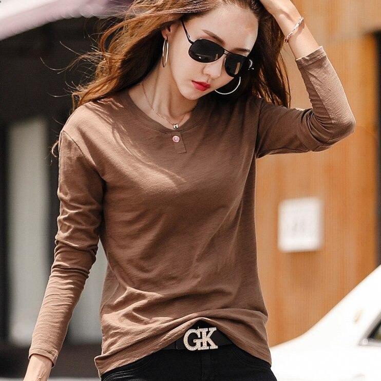 Damen Langarmshirt mit süßem Deko-Knopf