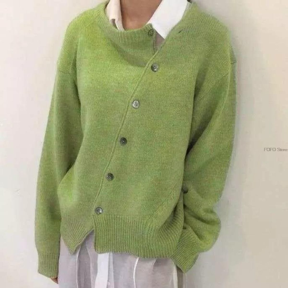 Emilia | Bequeme Kaschmirjacke mit Knopfdetails