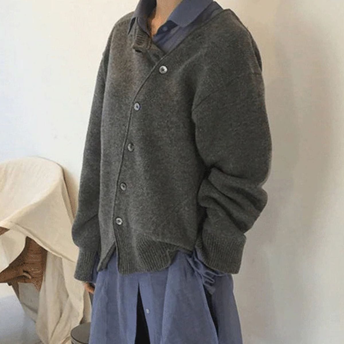 Emilia | Bequeme Kaschmirjacke mit Knopfdetails