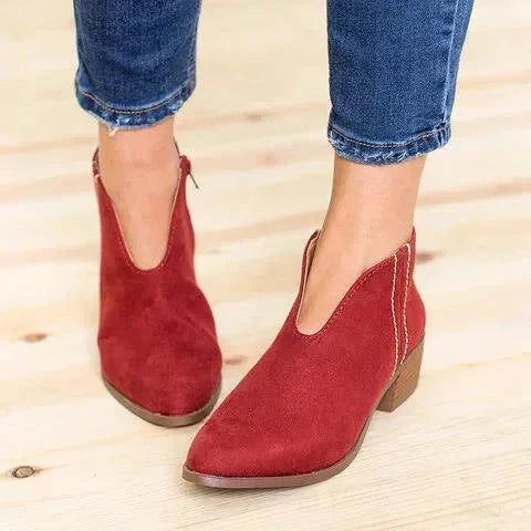 Jeka - Stiefel mit V-Ausschnitt und Reißverschluss